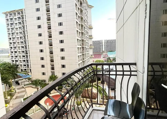 Solemare Parksuites * Manila